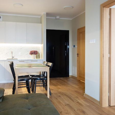 Apartament 018 Tuz Przy Plazy Z Tarasem I Parkingiem Perlowa Przystan Сяноженти Екстериор снимка