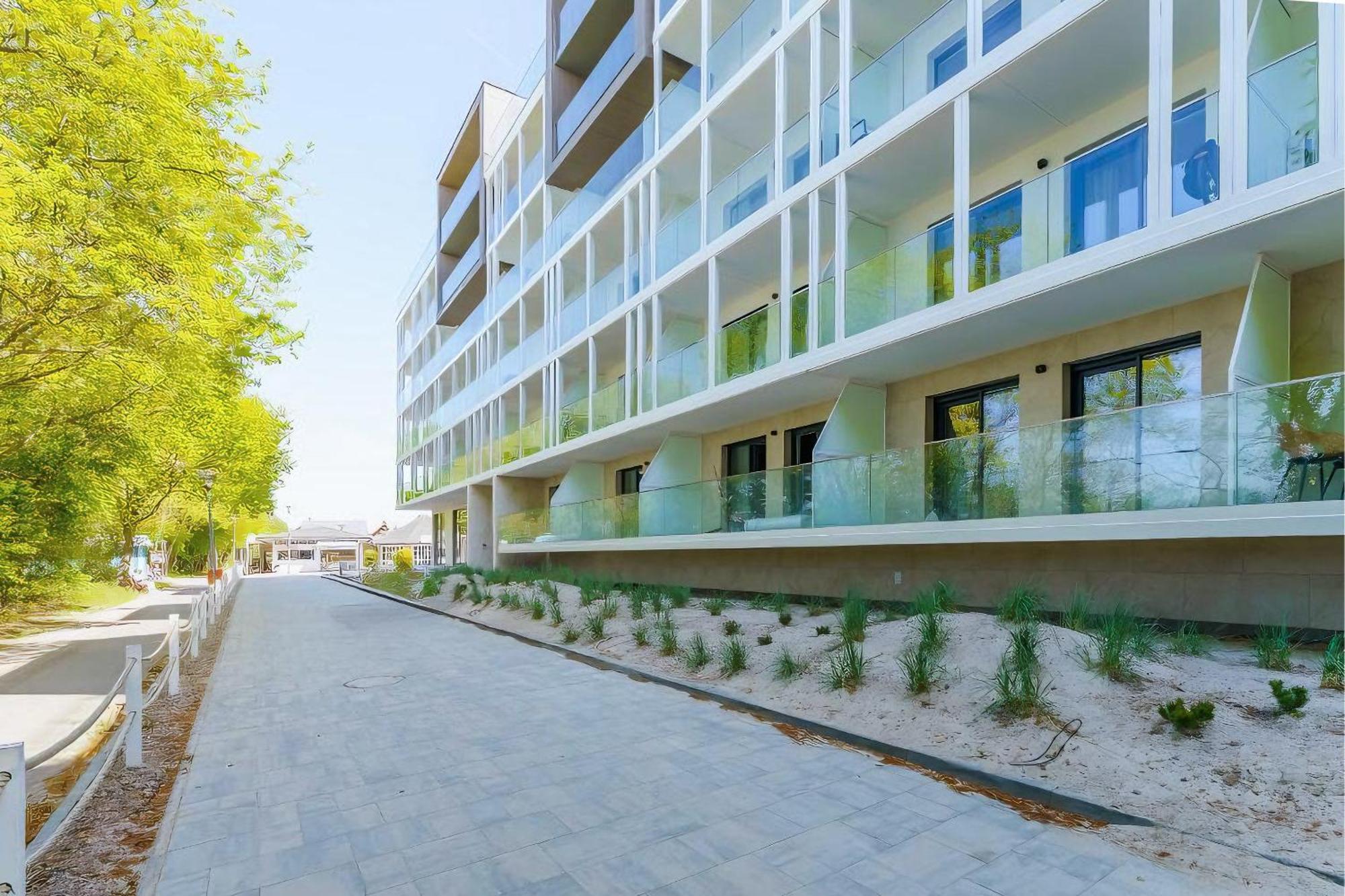 Apartament 018 Tuz Przy Plazy Z Tarasem I Parkingiem Perlowa Przystan Сяноженти Екстериор снимка
